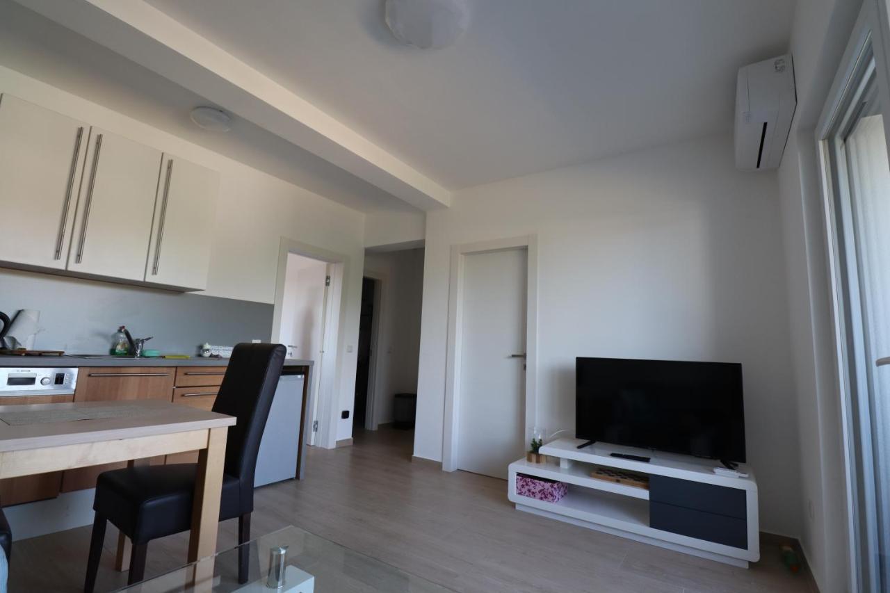 Medulin - Dani Apartment Bagian luar foto